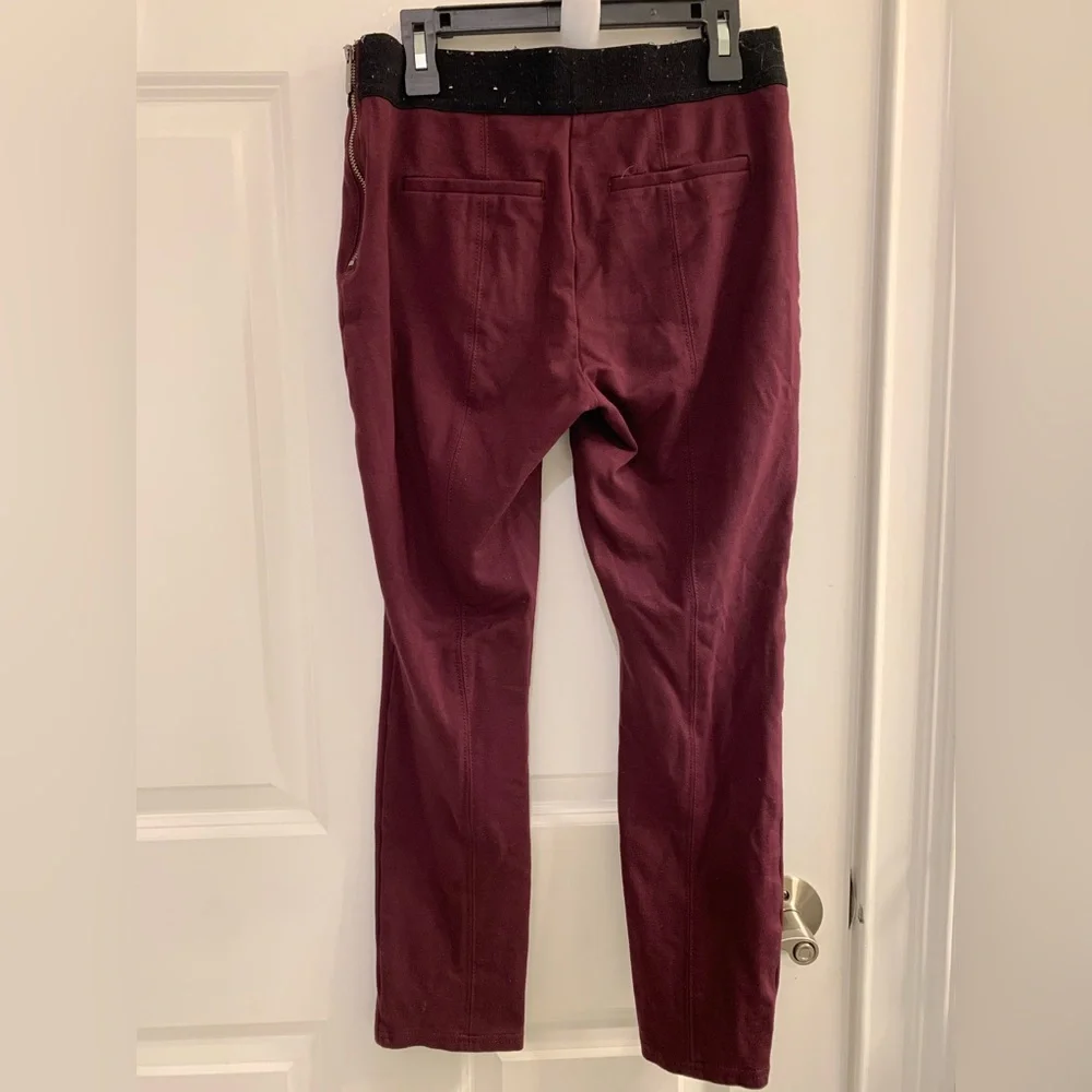 WHITE HOUSE BLACK MARKET • Stretchy Skinny Pants